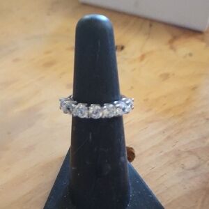 W- Elegant Cubic Zirconia And Silver Women's Ring Size 5